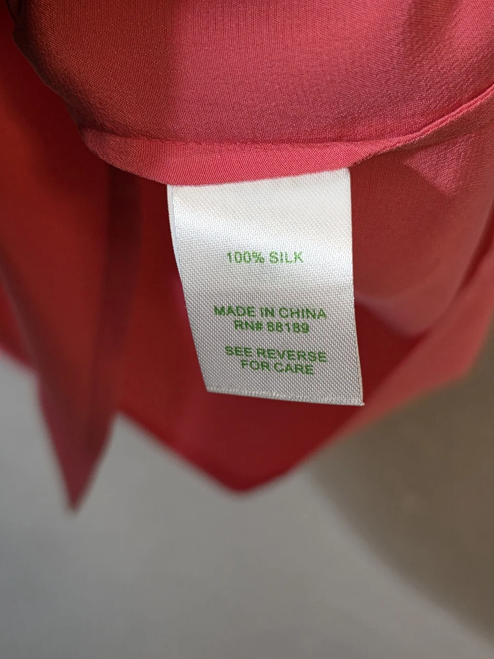 Lilly Pulitzer Silk Tie-Neck Sleeveless Blouse in Coral Pink Womens Medium - Picture 5 of 7